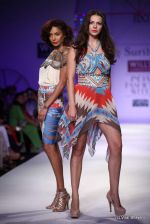 Model walk the ramp for Surily Goel Show at Wills Lifestyle India Fashion Week 2012 day 1 on 6th Oct 2012 (42).JPG